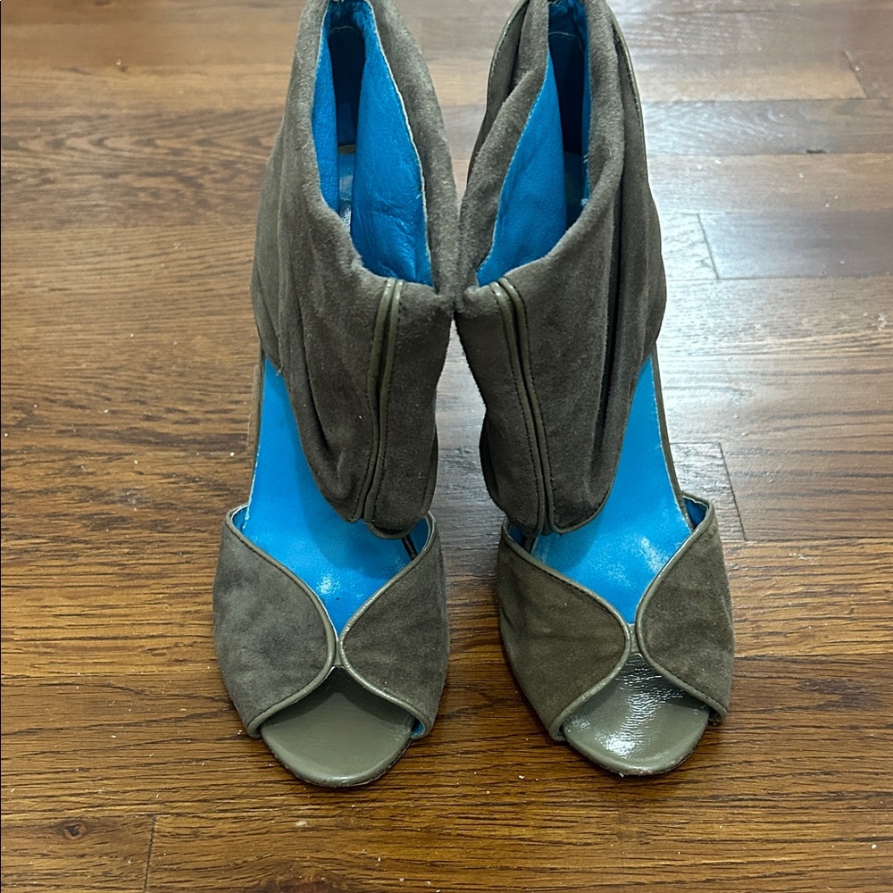 Matiko Olive and Blue Heeled Sandals